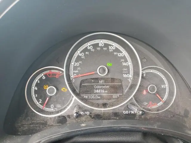 2018 VOLKSWAGEN BEETLE S  