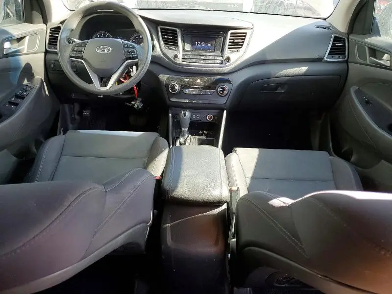 2018 HYUNDAI TUCSON SE  