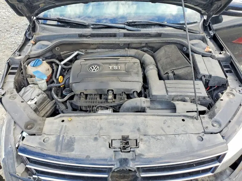 2015 VOLKSWAGEN JETTA SE  