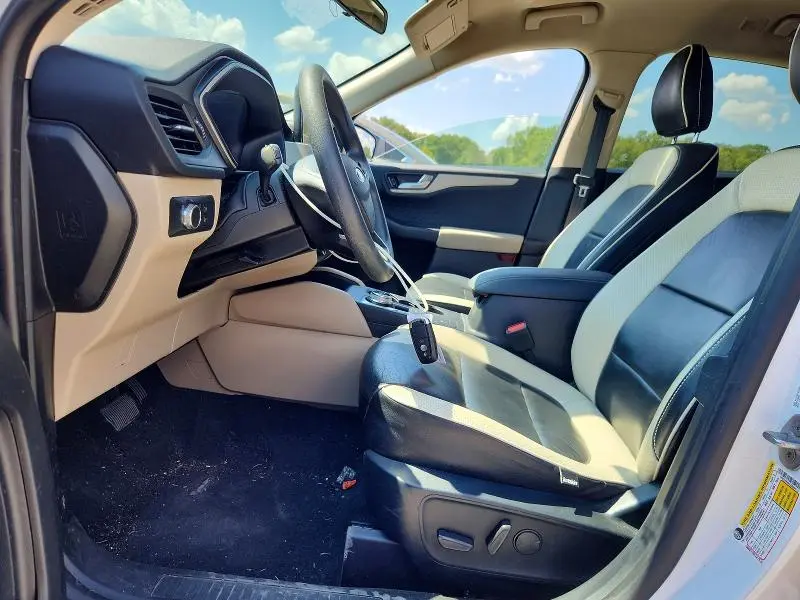 2020 FORD ESCAPE SE  