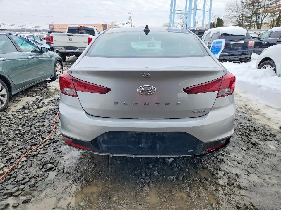 2020 HYUNDAI ELANTRA SEL  