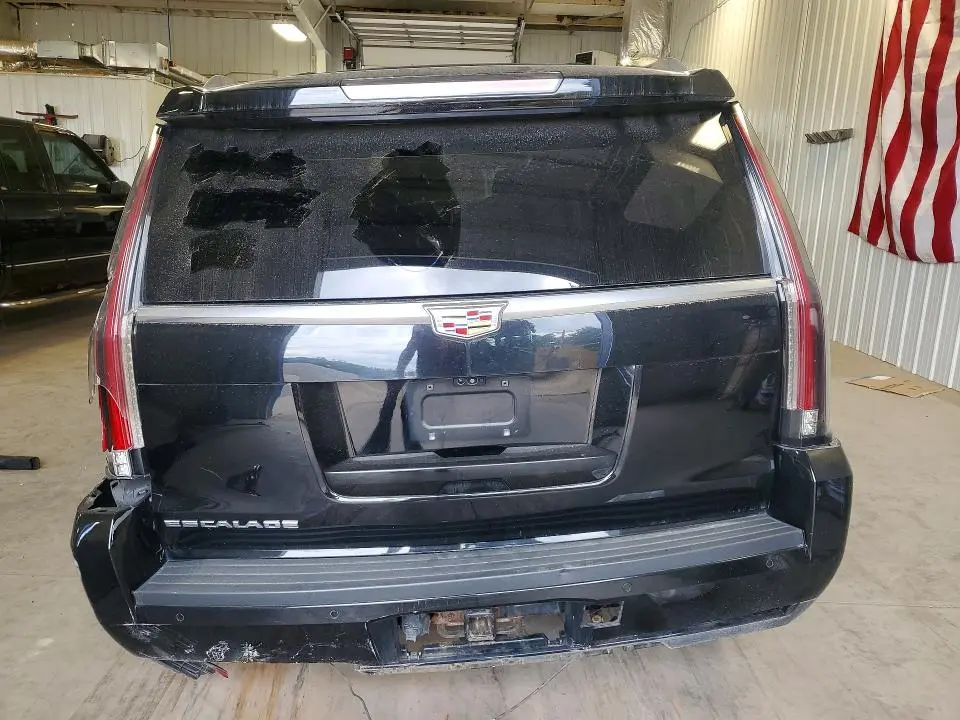 2017 CADILLAC ESCALADE ESV LUXURY  