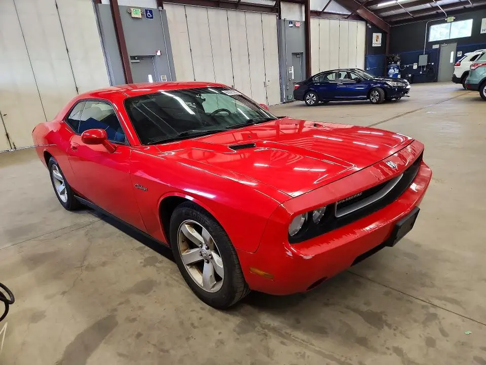 2010 DODGE CHALLENGER SE  