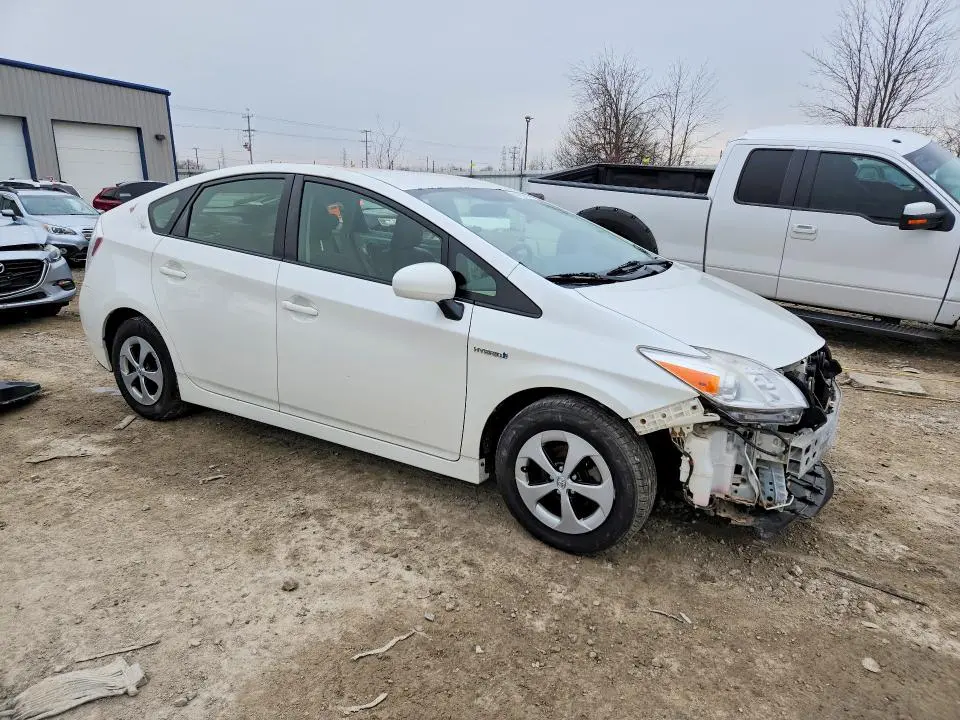 2014 TOYOTA PRIUS THREE  