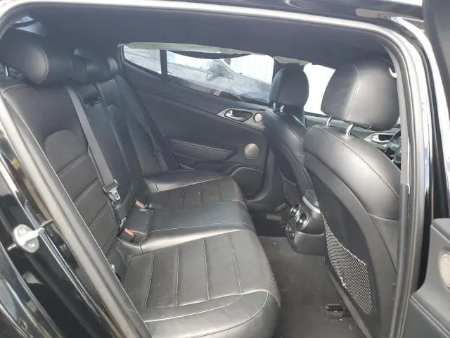 2019 KIA STINGER GT2  