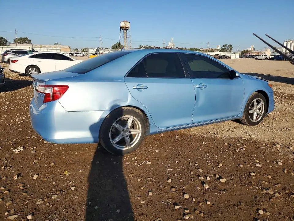 2012 TOYOTA CAMRY XLE V6  