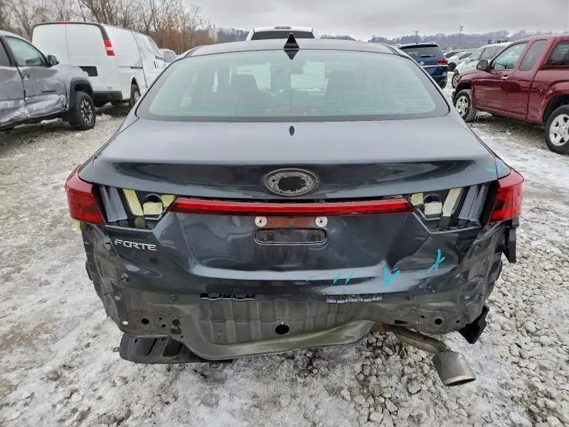2019 KIA FORTE FE  