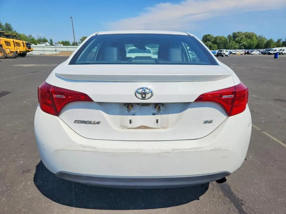 2017 TOYOTA COROLLA SE  