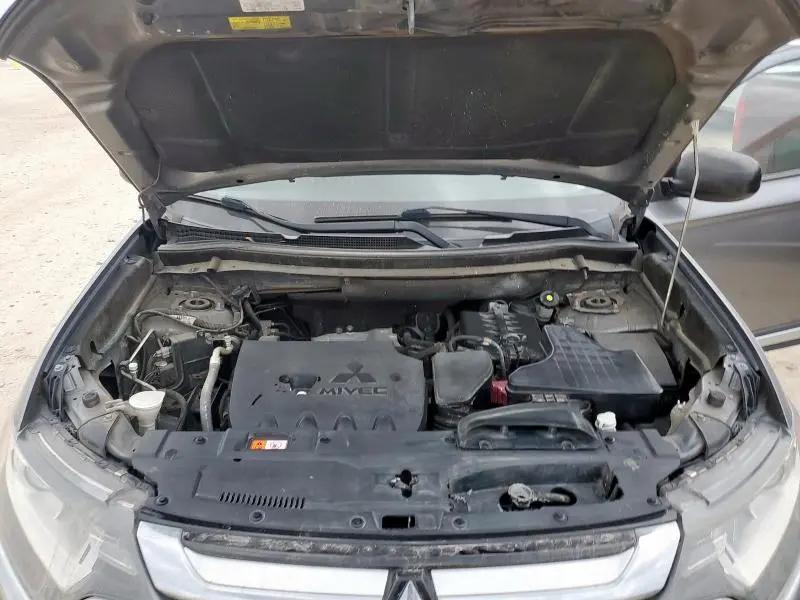 2016 MITSUBISHI OUTLANDER ES  