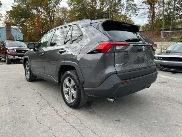2022 TOYOTA RAV4 LE  