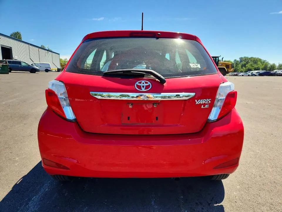 2013 TOYOTA YARIS 5-DOOR LE  