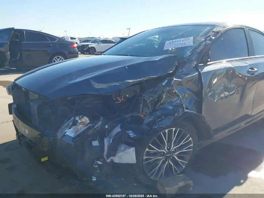 2024 KIA FORTE GT-LINE