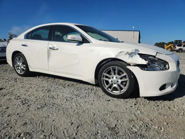 2011 NISSAN MAXIMA S  