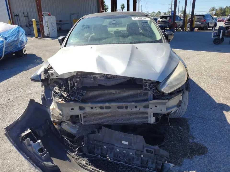 2016 FORD FOCUS SE  