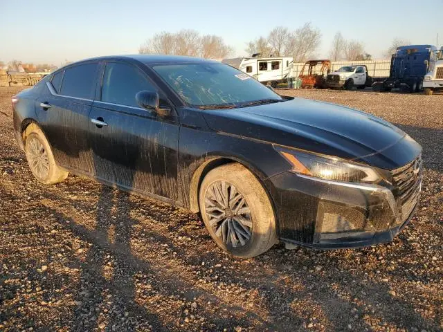 2023 NISSAN ALTIMA SV  