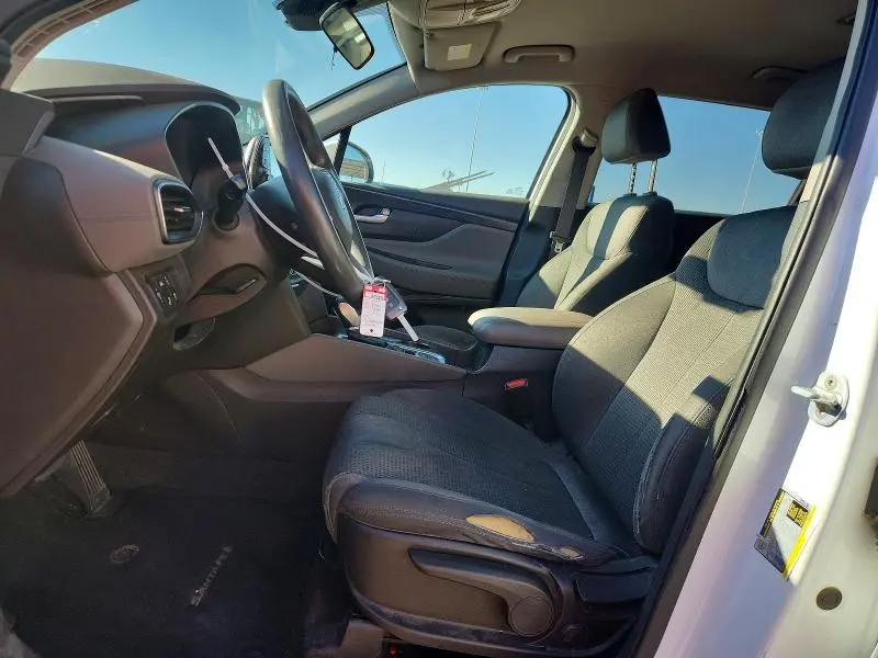 2019 HYUNDAI SANTA FE SE  