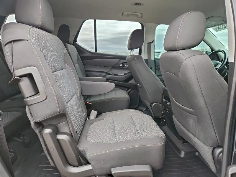 2019 CHEVROLET TRAVERSE LT  