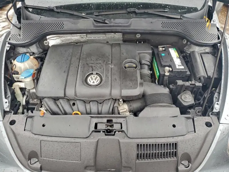 2012 VOLKSWAGEN BEETLE   