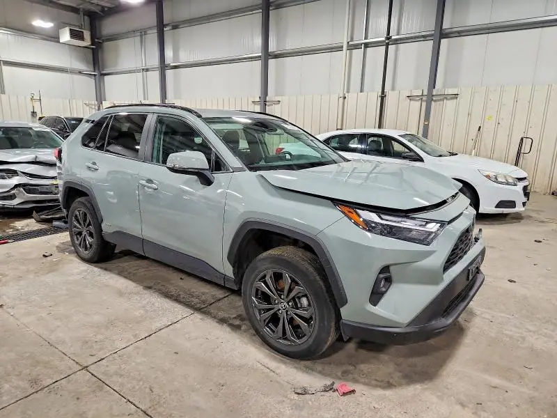2022 TOYOTA RAV4 XLE PREMIUM  