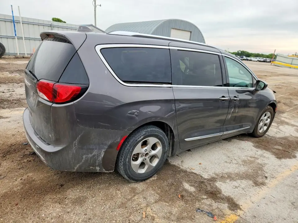 2017 CHRYSLER PACIFICA TOURING L PLUS  