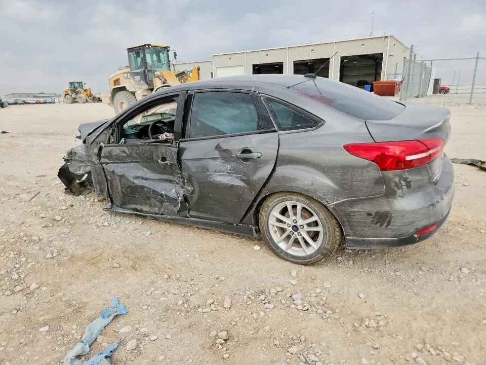 2016 FORD FOCUS SE  