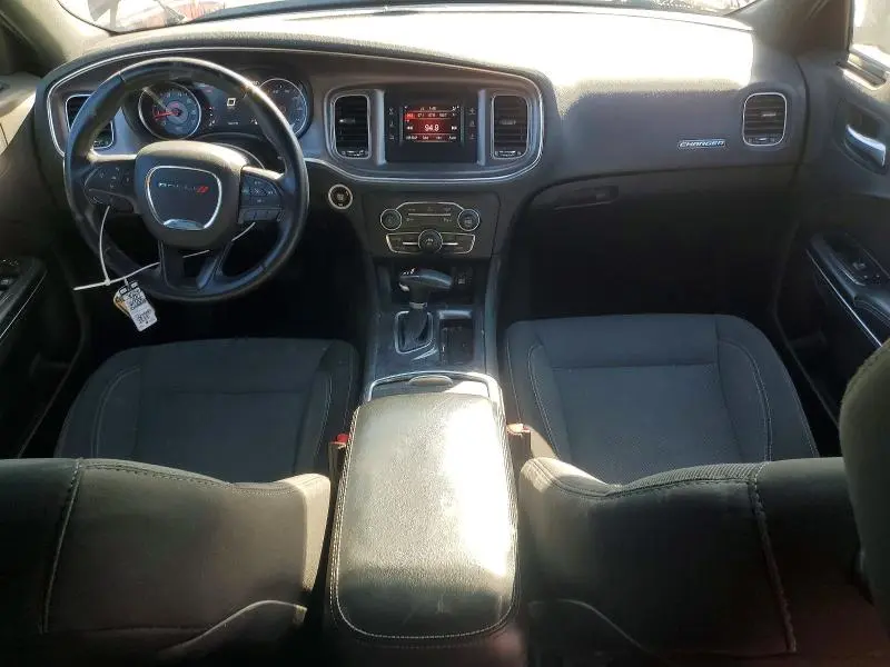 2017 DODGE CHARGER SE  