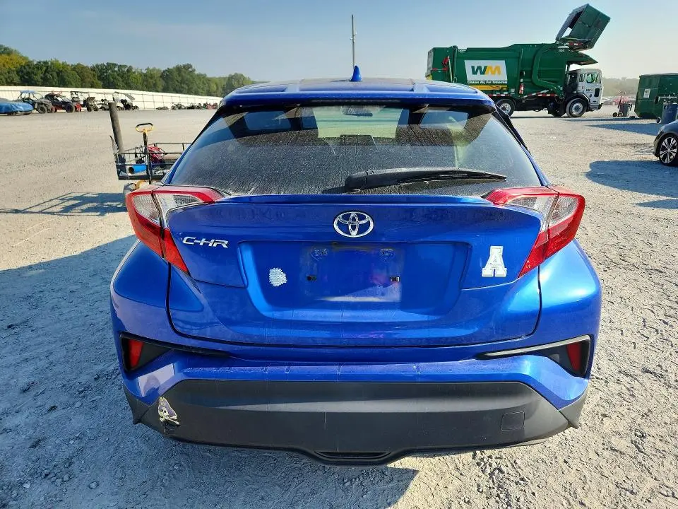 2020 TOYOTA C-HR XLE  