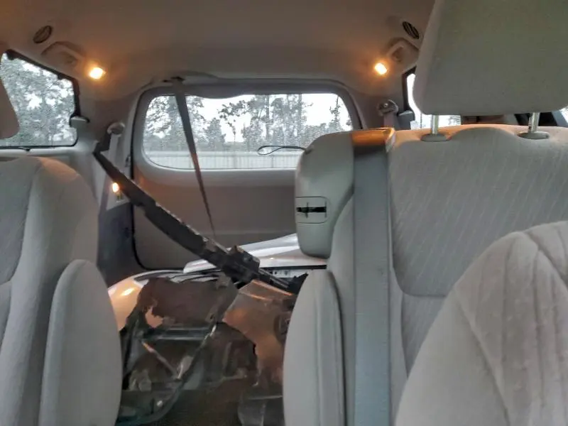 2020 TOYOTA SIENNA LE  