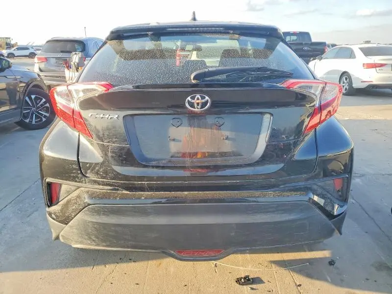 2018 TOYOTA C-HR XLE  