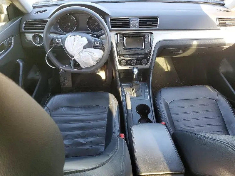 2016 VOLKSWAGEN PASSAT S  