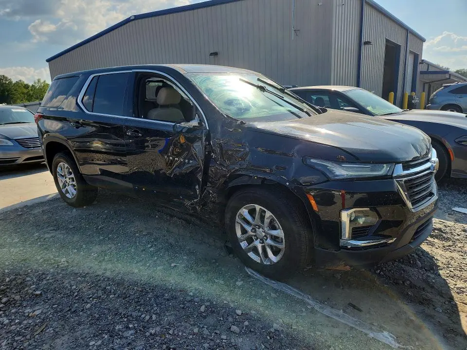2023 CHEVROLET TRAVERSE LS  