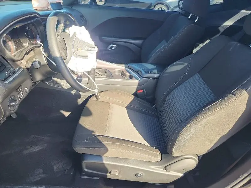 2021 DODGE CHALLENGER SXT  