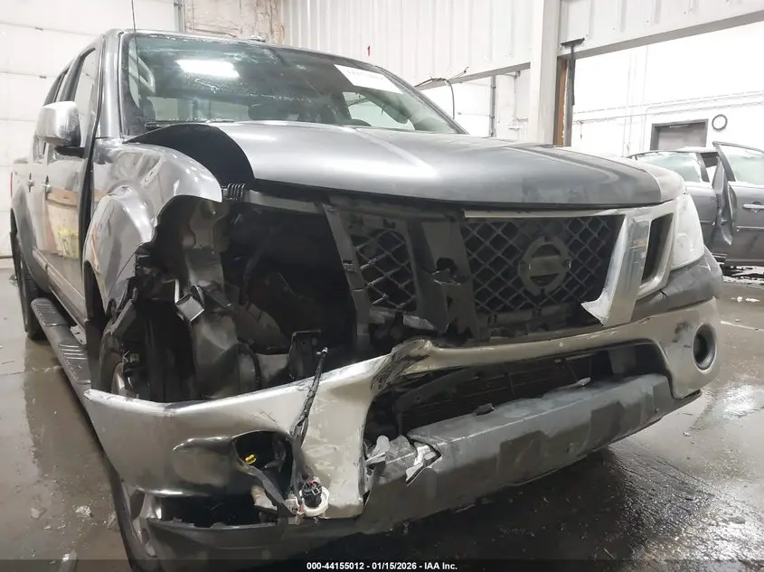 2019 NISSAN FRONTIER SL