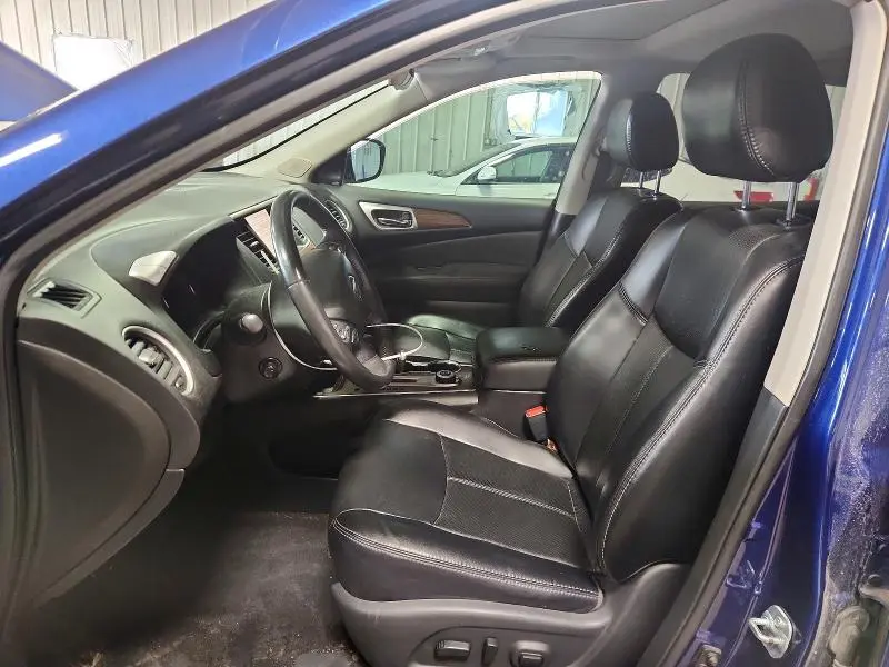 2017 NISSAN PATHFINDER PLATINUM  