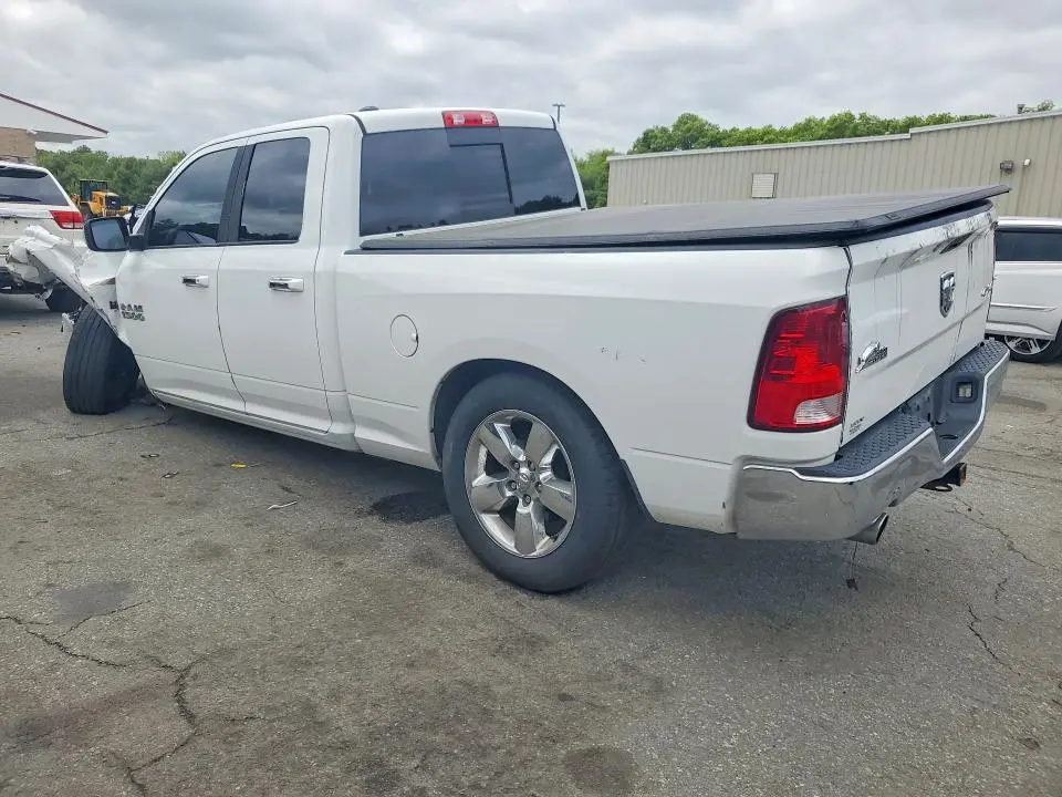 2016 RAM 1500 SLT  
