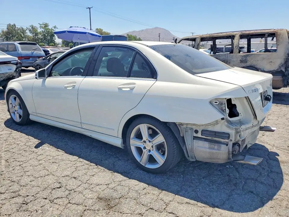 2011 MERCEDES-BENZ C 300  