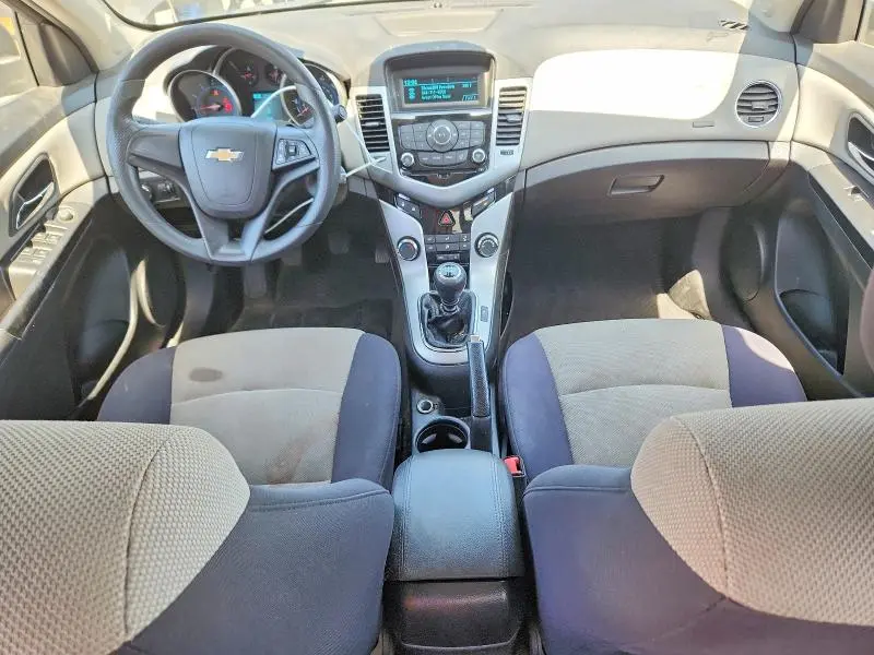 2014 CHEVROLET CRUZE LS  