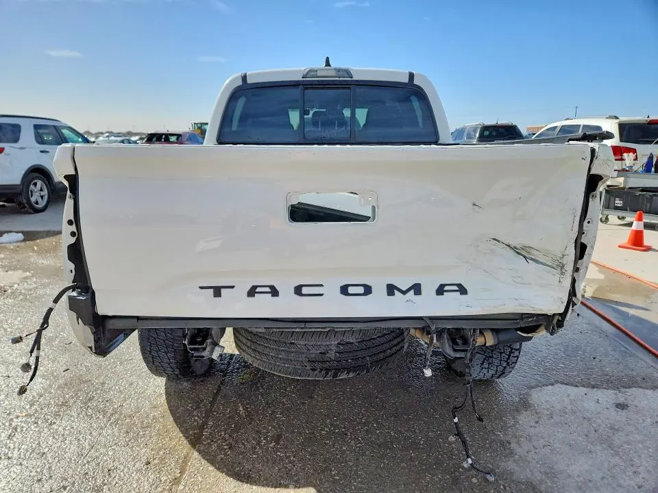 2021 TOYOTA TACOMA SR  