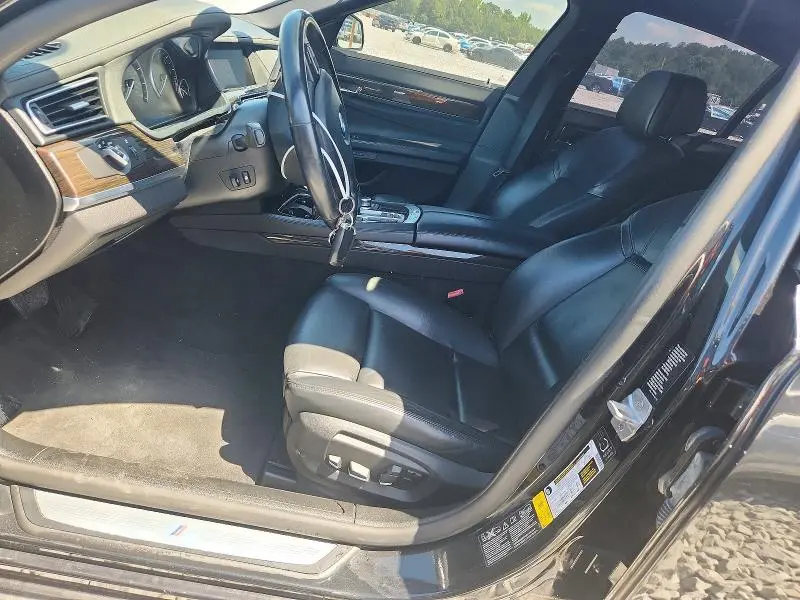 2013 BMW 750 XI  