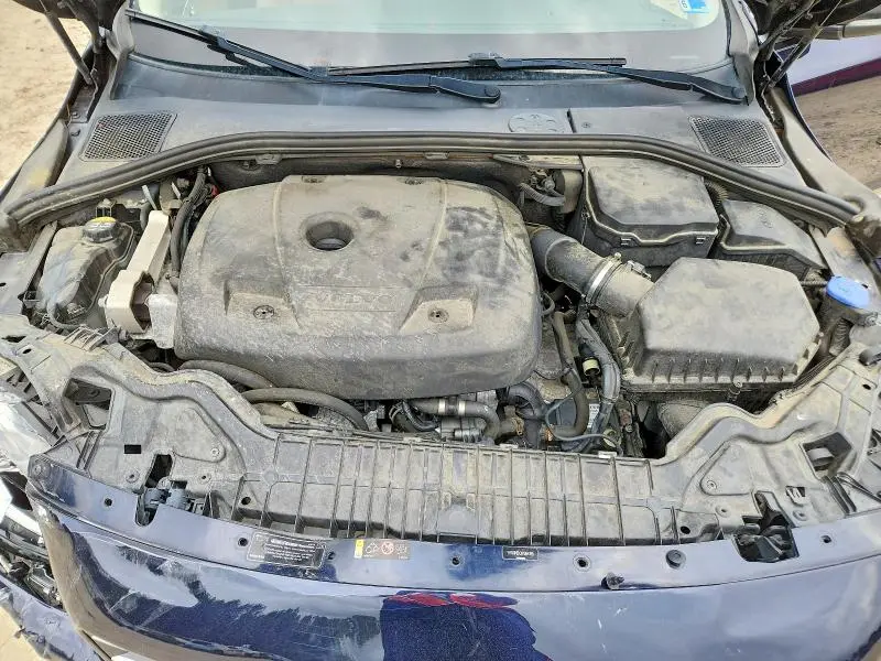 2017 VOLVO V60 T5 PREMIER  