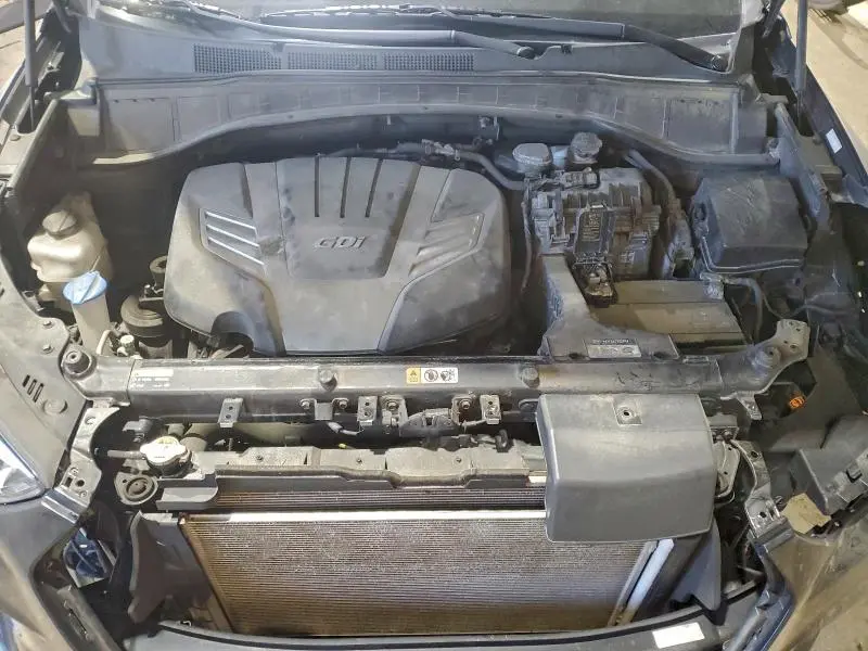 2017 HYUNDAI SANTA FE SE  