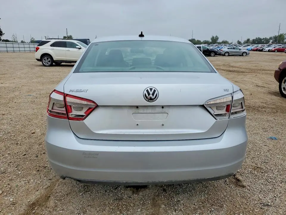 2013 VOLKSWAGEN PASSAT SE  