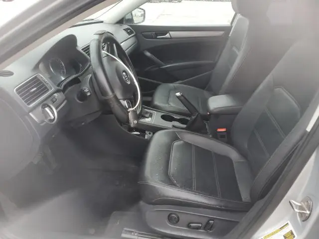 2015 VOLKSWAGEN PASSAT S  