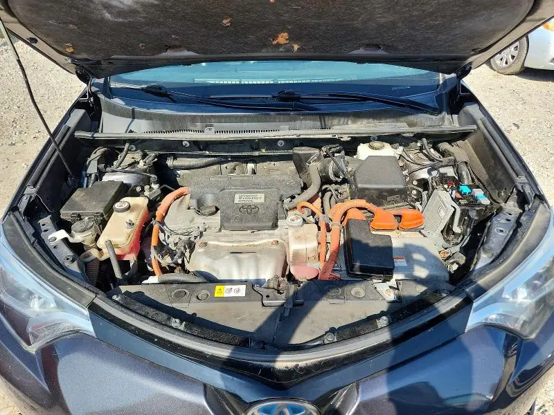 2017 TOYOTA RAV4 HV SE  