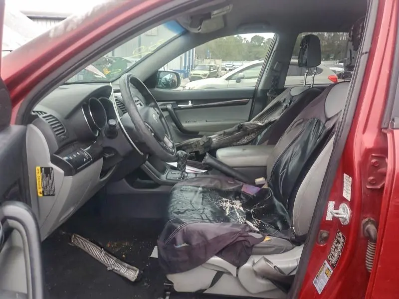 2011 KIA SORENTO BASE  