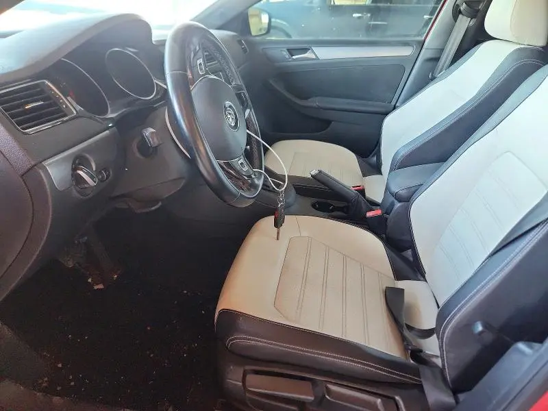 2016 VOLKSWAGEN JETTA SPORT  