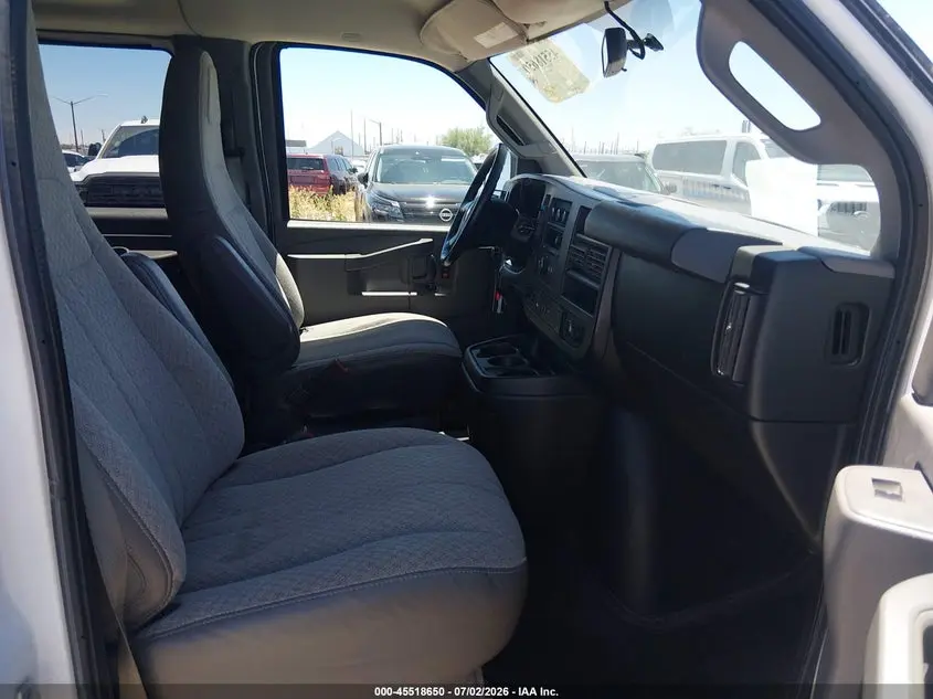 2017 CHEVROLET EXPRESS 3500 LT
