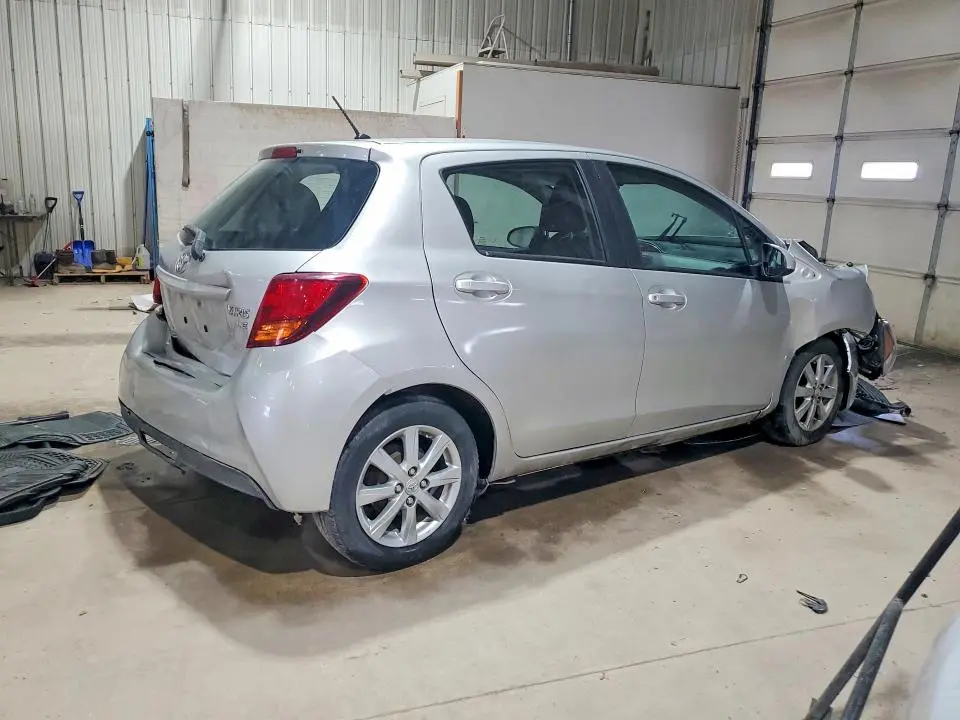 2015 TOYOTA YARIS 5-DOOR LE  