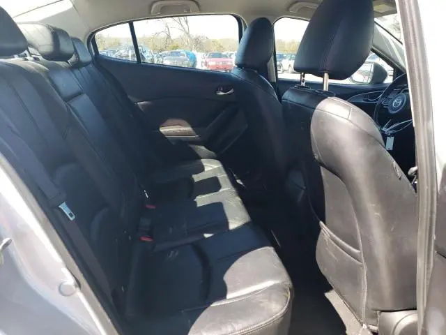 2018 MAZDA 3 TOURING  