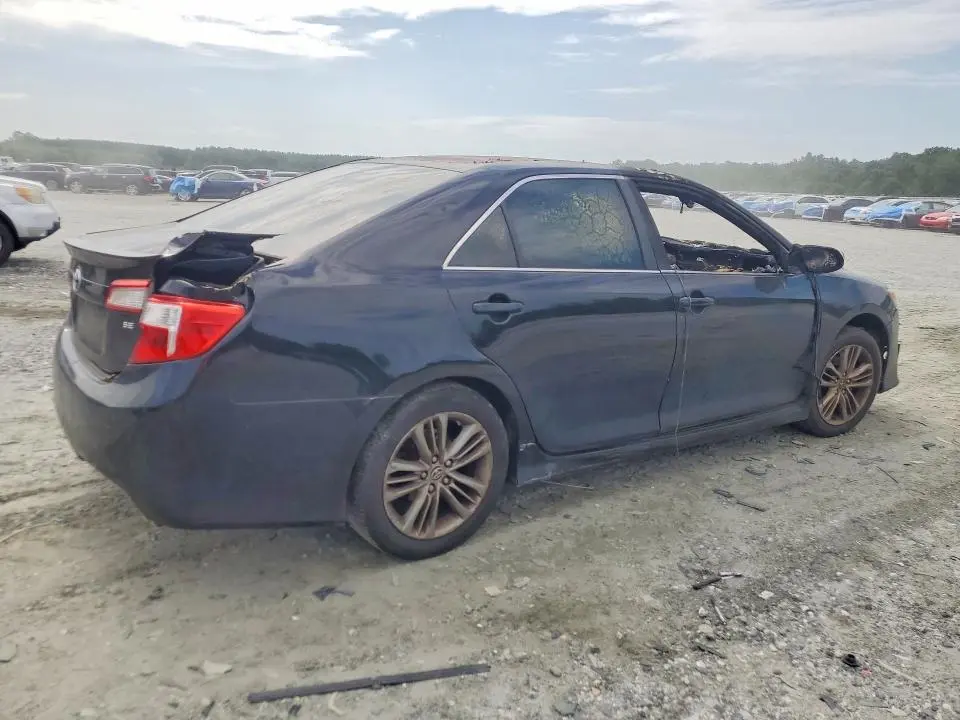 2013 TOYOTA CAMRY SE  